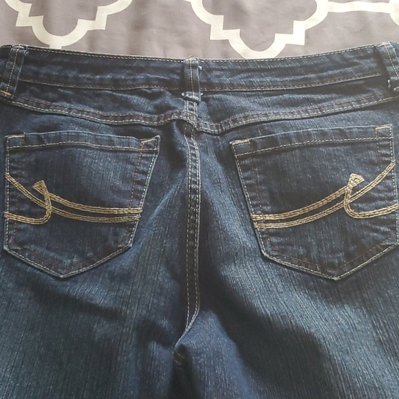 These jeans are too long for me - Picture 4 of 4